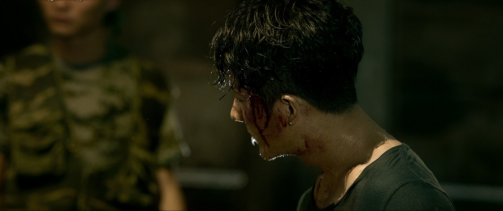 新戏惨遭活虐，撞断脚仍坚持拍摄，看《非凡任务》如何逆袭上位！