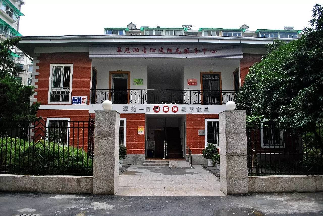 哇！好吃便宜，就在家门口，感觉可以跟外卖分手了！