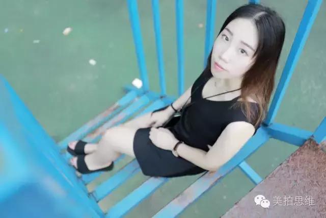 看台上漂亮女生,看台女神