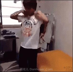 美女说自己只喝拉菲，最后结账三杯酒才86元！