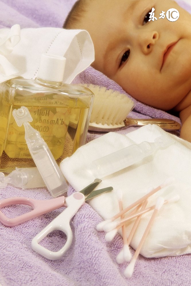 宝宝耳朵里的耳屎多需要掏吗,宝宝耳朵外面的耳屎可以掏吗