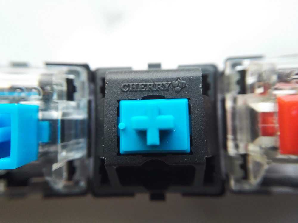 光轴跟普通机械轴差别很大吗,光轴轴体和普通机械轴通用吗