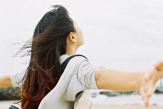 脸上起褐斑怎么治效果快,脸上黄褐斑点怎么去除