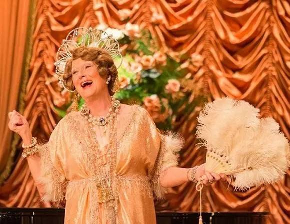 14岁退学又怎样?石头姐终获奥斯卡影后:幸运=人美还努力!