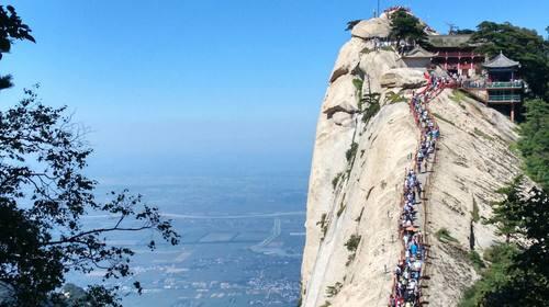顺丰王卫上市照片,王卫不愿意让顺丰上市吗
