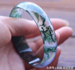 带飘花翡翠的玛瑙,飘花水草玛瑙值钱吗