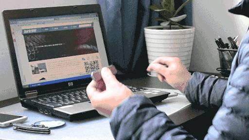 飞速旋转陀螺,飞速旋转七彩的陀螺