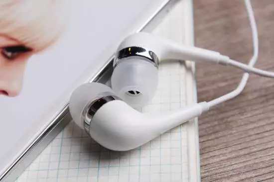 vivo耳机怎么耳机仓变成白色,vivo耳机音质怎么调整