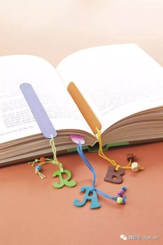 妈妈做了新的书签，孩子他班上的同学们全部都想要！