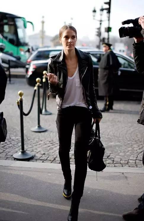 早春如何挑外套颜色好看,秋天的皮衣外套该怎么选