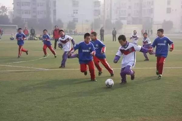 校园足球发展现状及未来趋势,中国校园足球什么时候开花结果