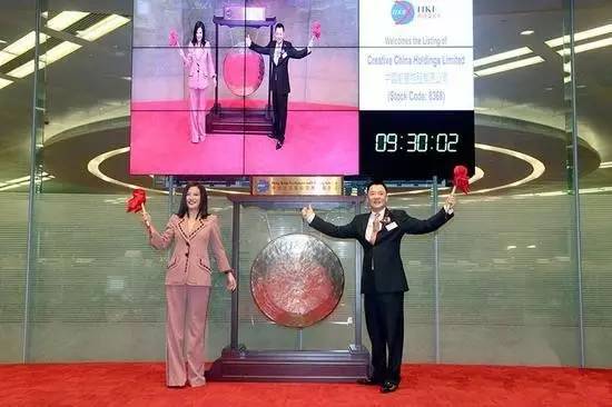 赵薇空手套白狼赚了多少,赵薇空手套白狼事件赚了多少钱