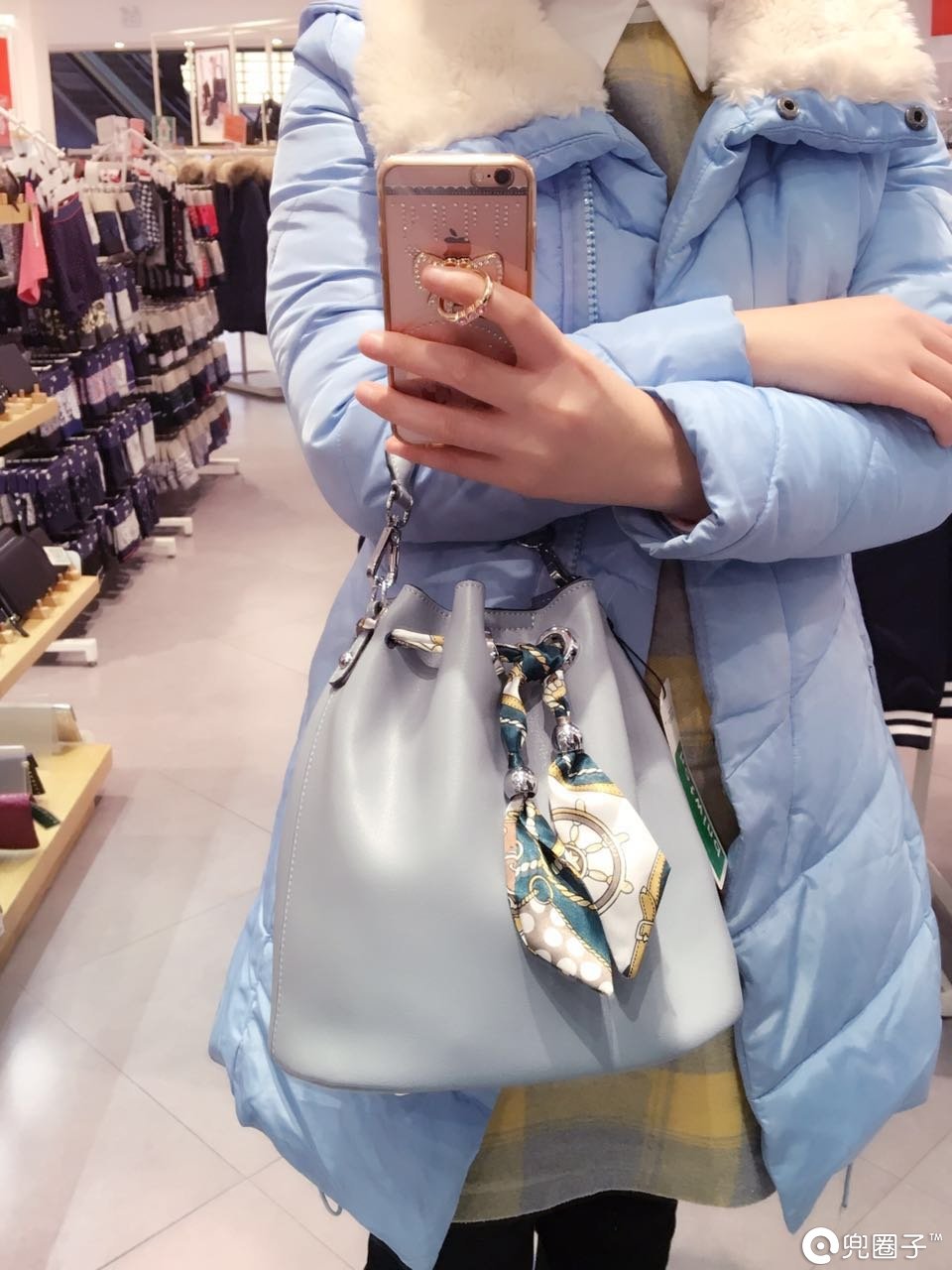 现在年轻人都流行背什么包,有哪些适合学生党背的包