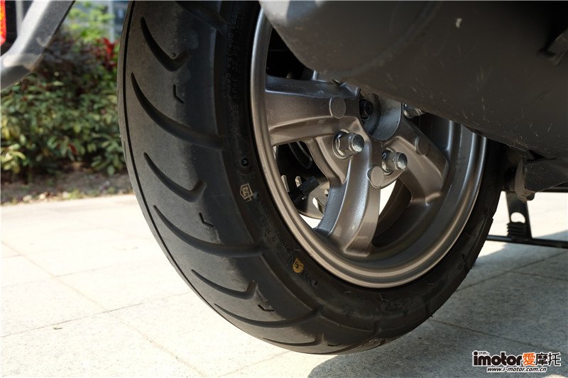 测评三阳FiddleIII高性能水冷125