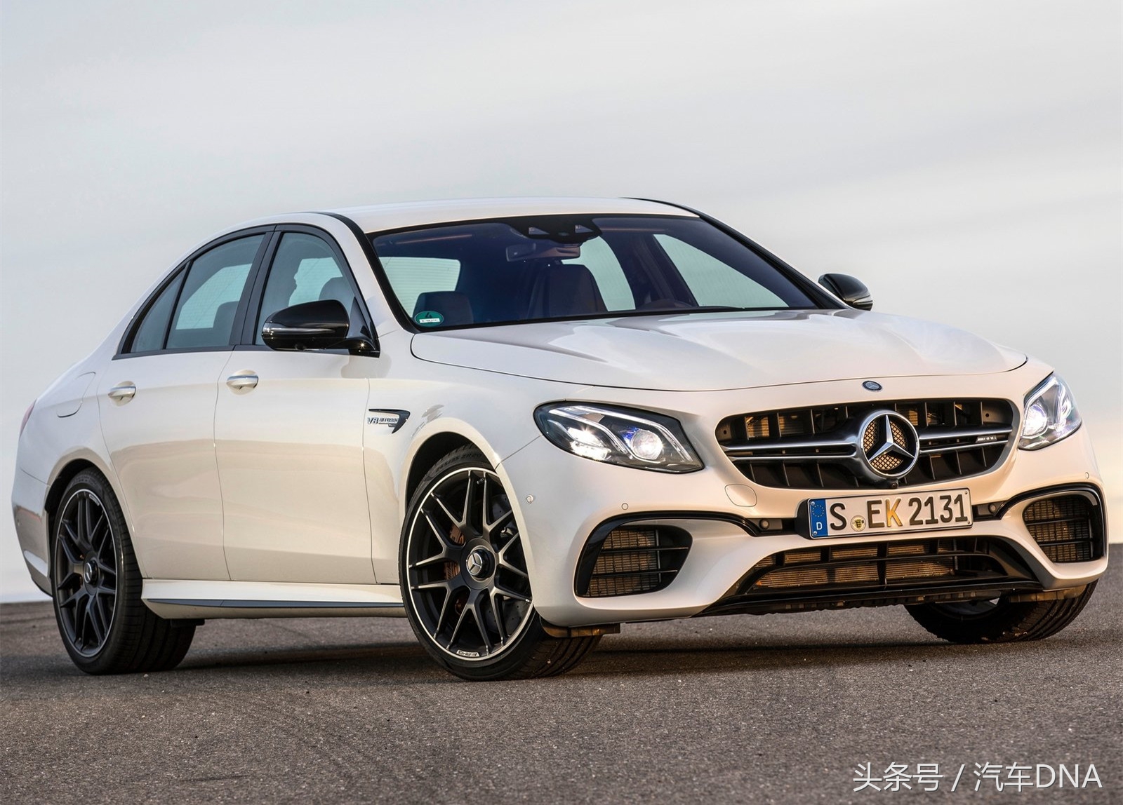 三生三世十里桃花中白浅穿越到现代应该开什么车