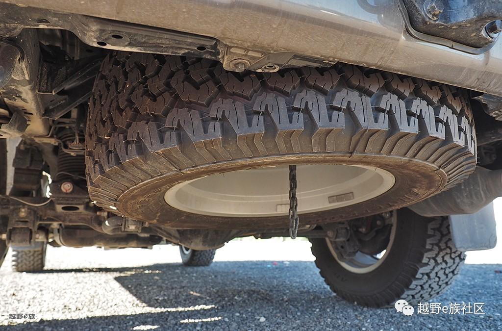 低配新款普拉多内饰改装,2017普拉多2700中东版改装