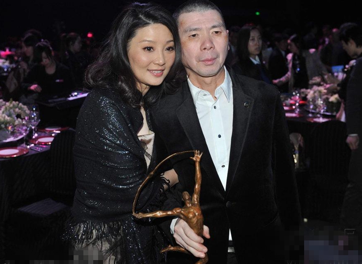 冯导身体健康状况如何了,冯导的白癜风咋样治好的