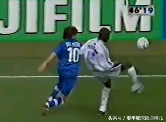 两届世界杯踢丢点球巴乔扼腕痛惜,98年世界杯法国vs意大利点球大战
