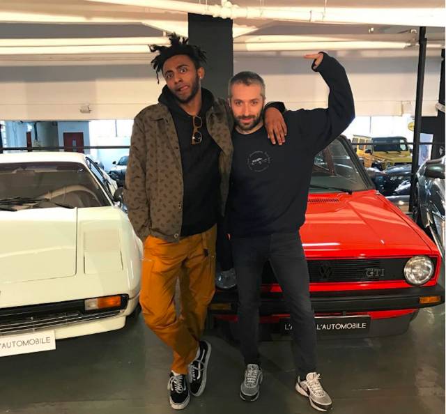 韩国明星上脚yeezy,yeezy白斑马