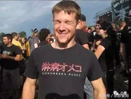 日本网友吐槽外国人乱用日文，据说加个の就显得高大上？