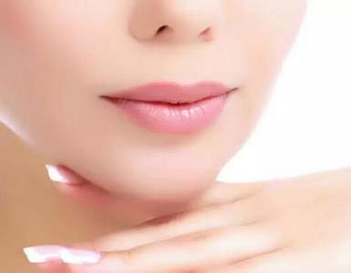 下巴两边脖子长痘痘是什么原因,嘴巴下巴周围长痘痘是什么原因