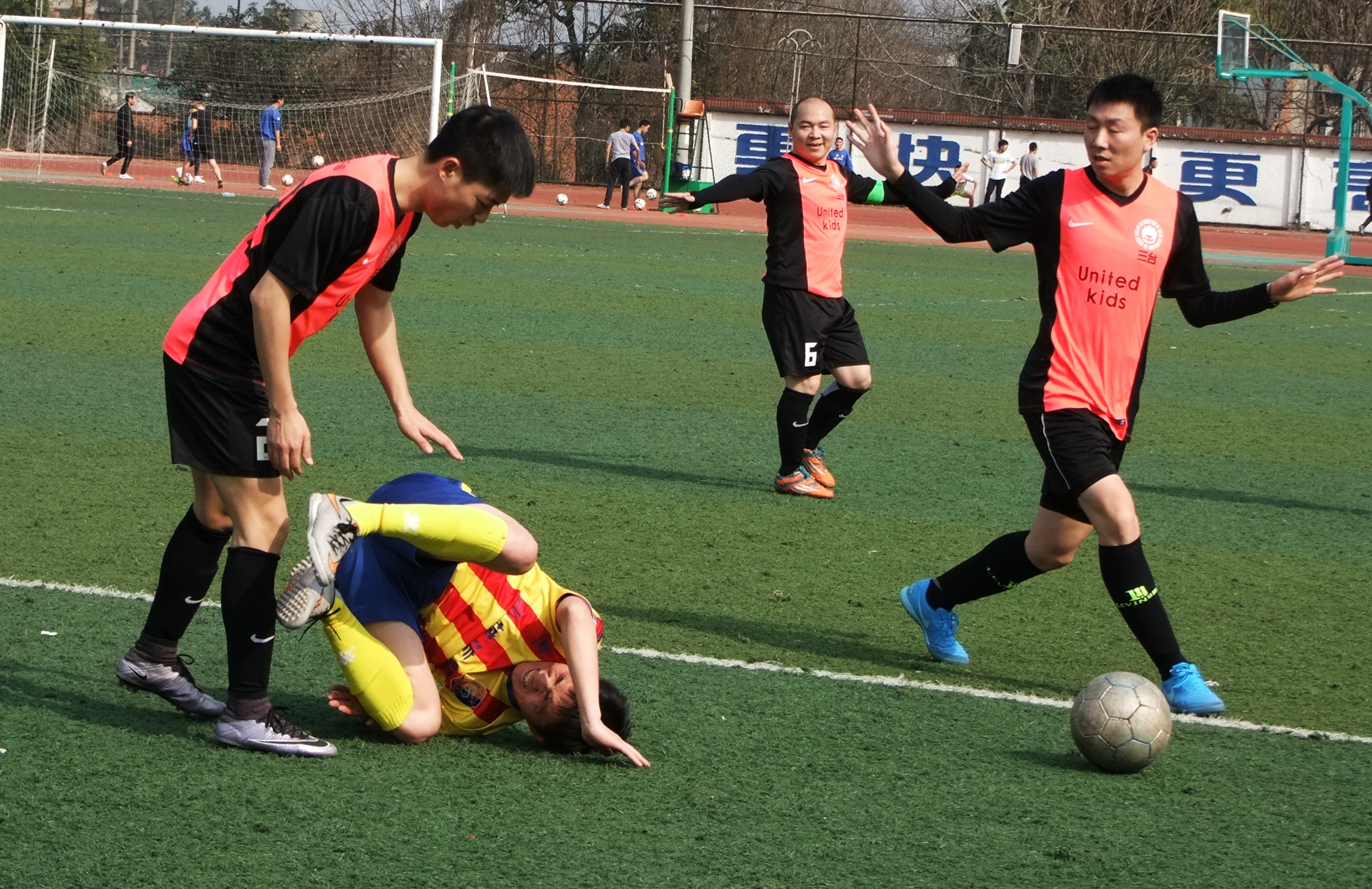 足球三队比赛视频,三级联赛视频