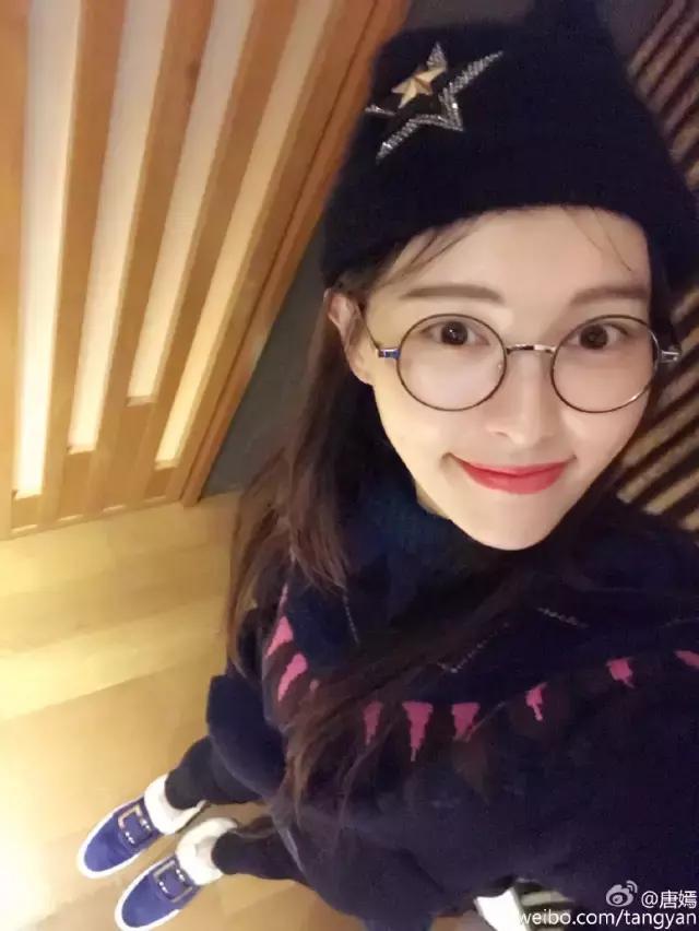 唐嫣怎么解决高额头,唐嫣遮发际线发型