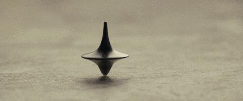 飞速旋转陀螺,飞速旋转七彩的陀螺