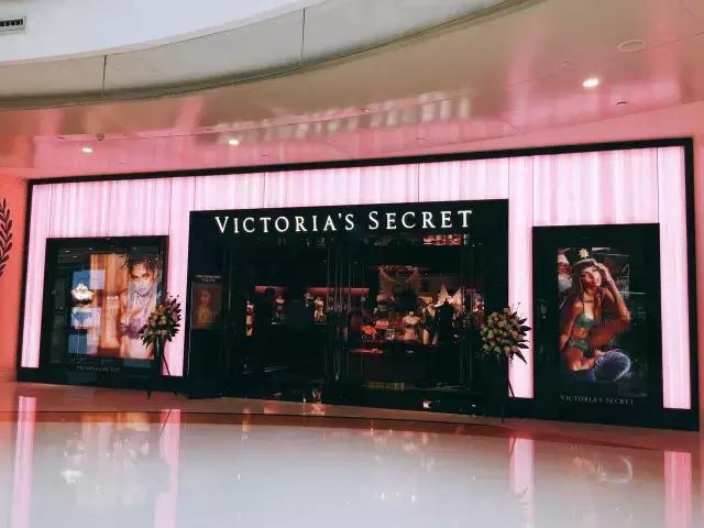 探店！成都维秘旗舰店深度揭秘，愿今晚你们都是天使！