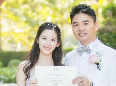 刘强东逆袭奶茶妹妹,奶茶妹妹和相差19岁的刘强东相恋