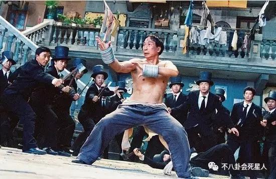 他成名于1987年英语翻译,他成名于2004年英文