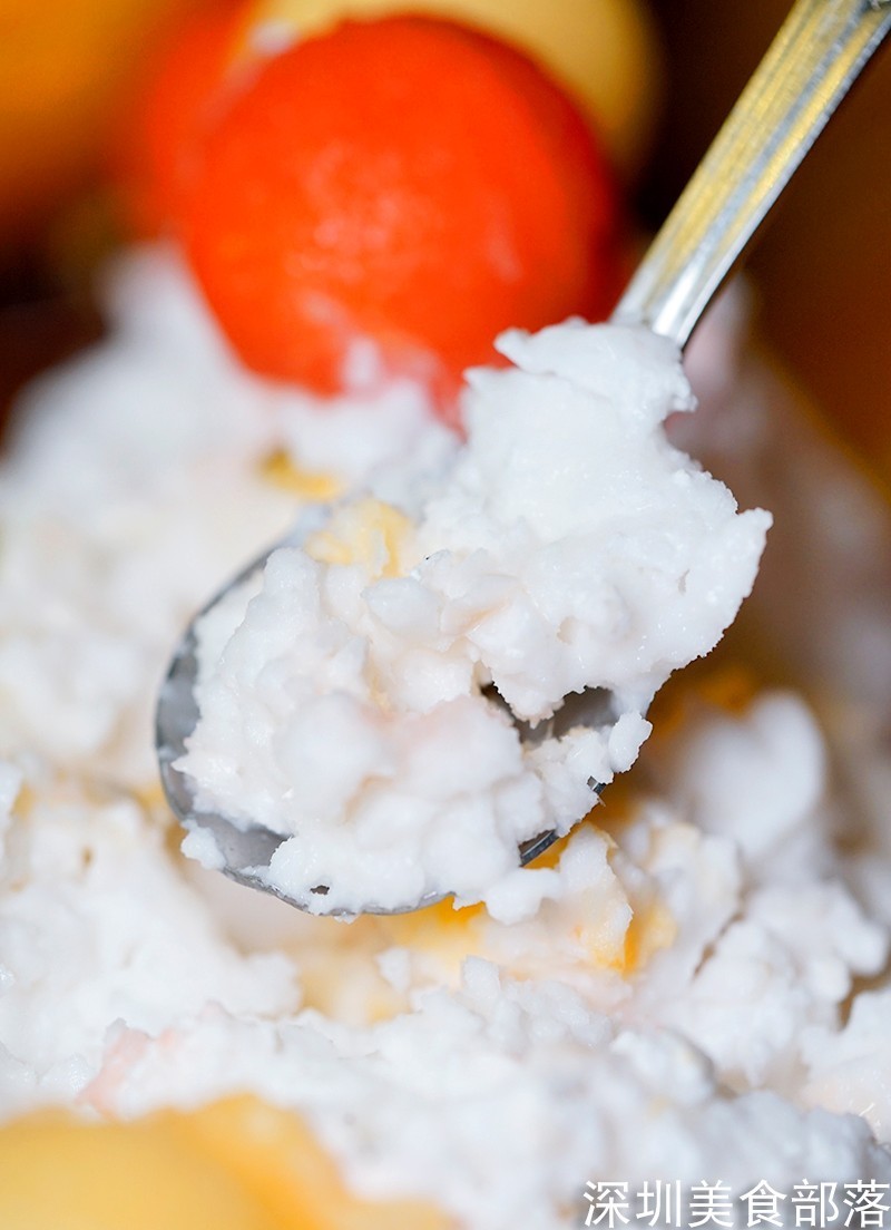 还在2月，已经有一大波人穿着毛衣排队吃冰了……