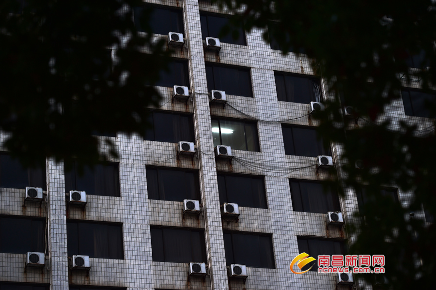 姹熻タ姝ｅ湪绛瑰鐨勪簲鏄熺骇閰掑簵,姹熻タ绗竴瀹朵簲鏄熺骇閰掑簵