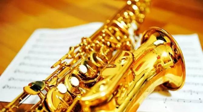 世界拉丁舞音乐节奏感强的,一个动感十足的舞蹈