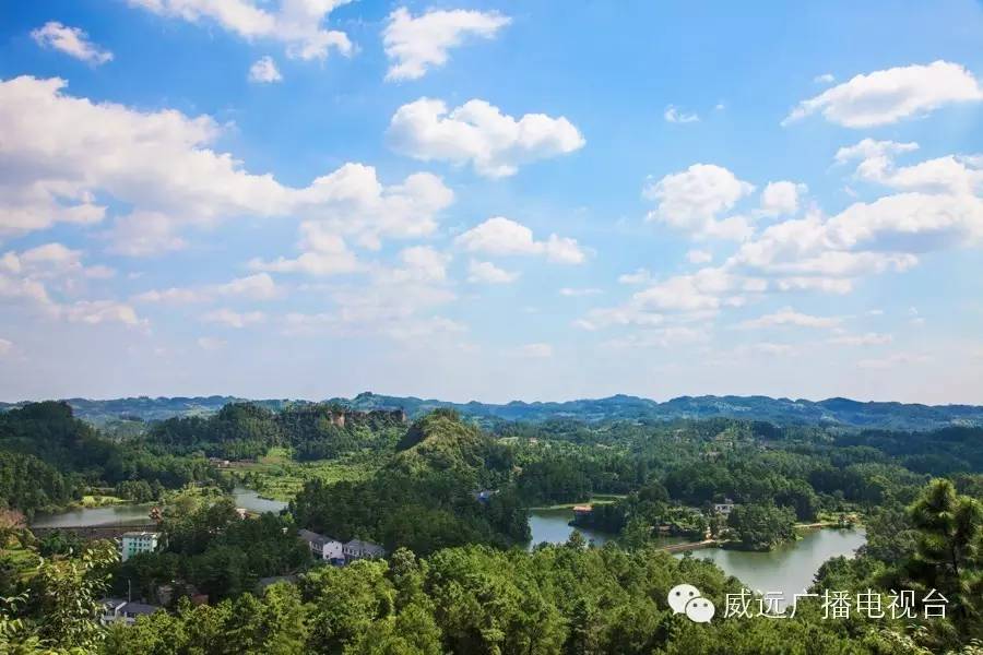 看山看水看日出日落,看山看水看古村