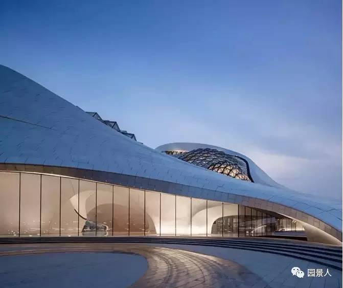 建筑师马岩松简介,中国著名建筑设计师及作品