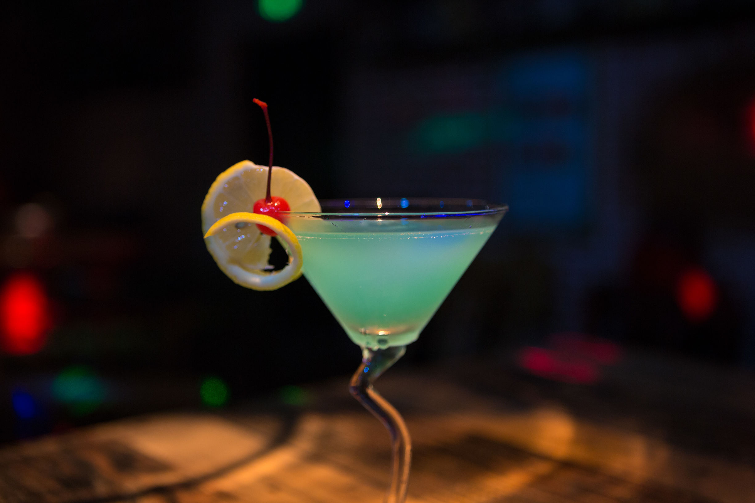 无锡这家酒店,竟然自带酒吧和游戏厅