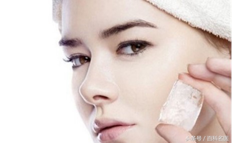 毛孔粗大黑头多脸爱出油怎么解决,毛孔粗大黑头多有闭口脸色暗沉