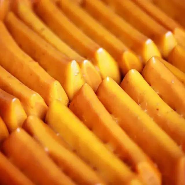 80后老师辞职回乡创业,80后教师辞职卖肉夹馍