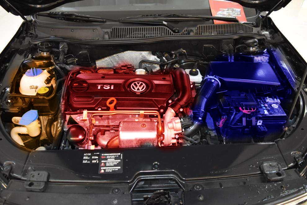 汽车发动机脏了用气清洗,发动机清洗舱