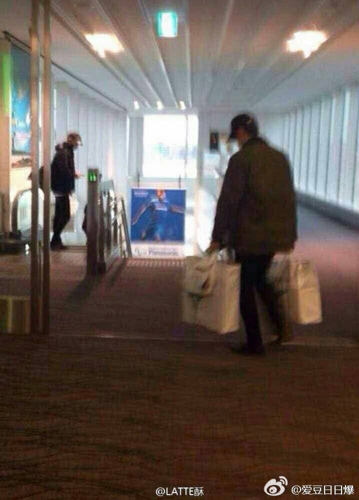 吴世勋代购时刻,吴世勋中国杂志代购