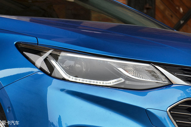 西安13年雪佛兰科鲁兹两厢,雪佛兰1.4t科鲁兹两厢二手车