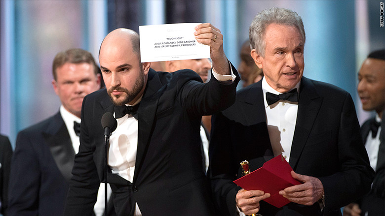 盘点全网那些悲惨的车祸现场,盘点那些离谱车祸名场面