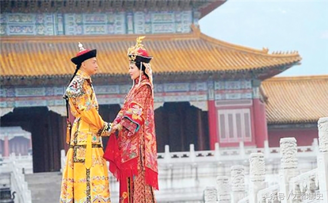 皇太极死了以后妃子的下场,皇太极如何处理自己的妃子