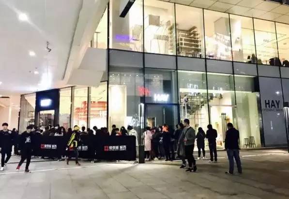 火爆到限流的家居店「HAY」究竟是何方神圣？
