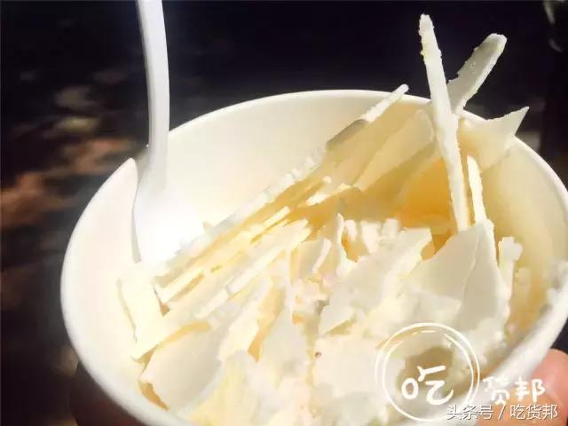 用100元钱吃遍整条小街,用20元吃遍校门口路边摊