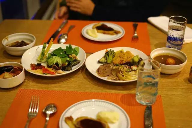 冲绳全日空万座海滨洲际酒店 (冲绳全日空洲际酒店)