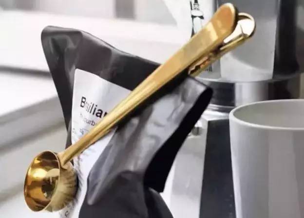 火爆到限流的家居店「HAY」究竟是何方神圣？