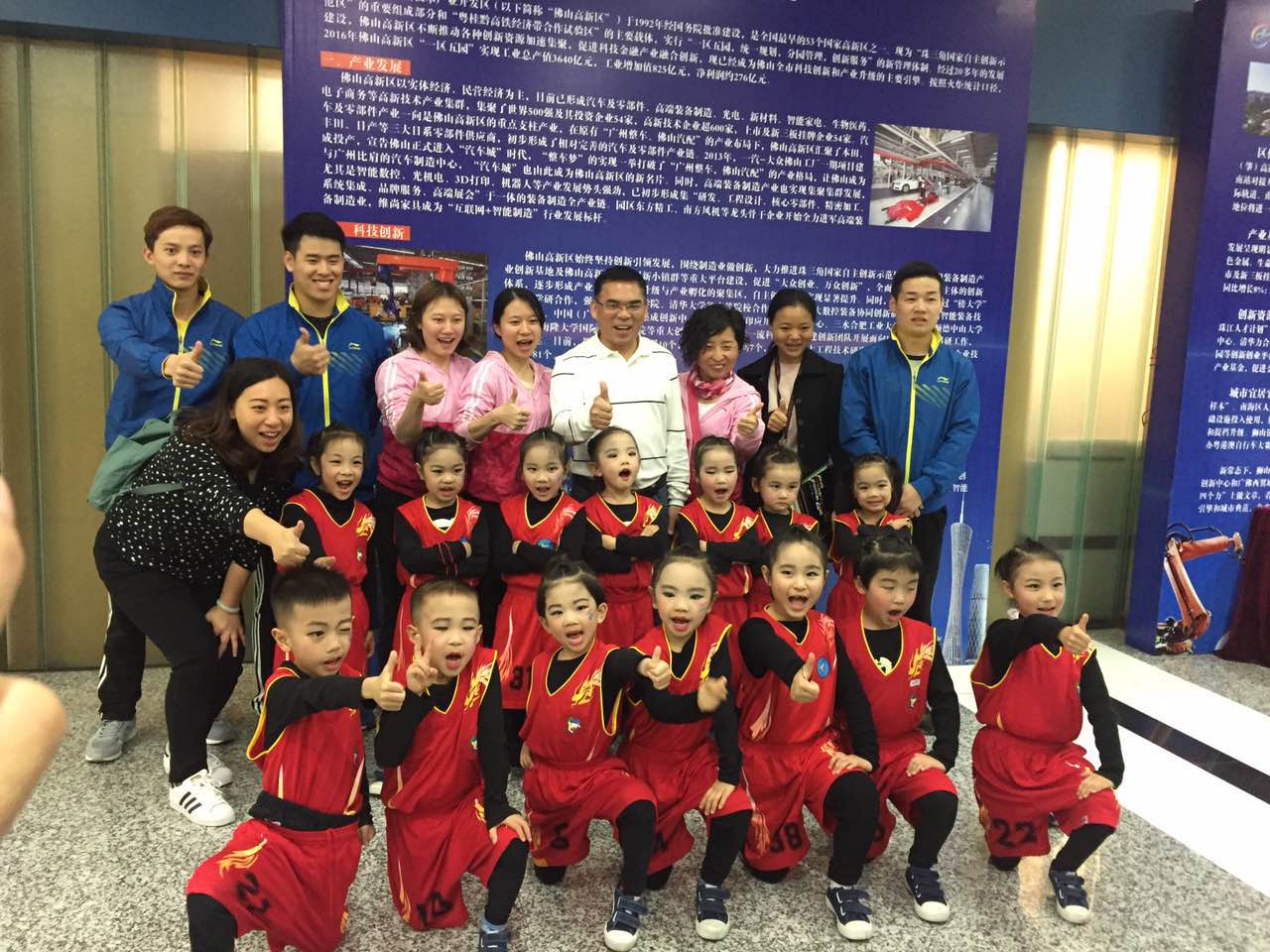 易建联篮球专场,易建联球场