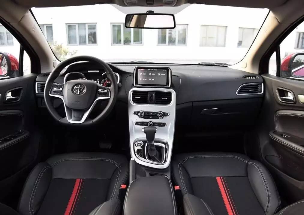 外观内饰逆天不输宝马和路虎,外观堪比越野车